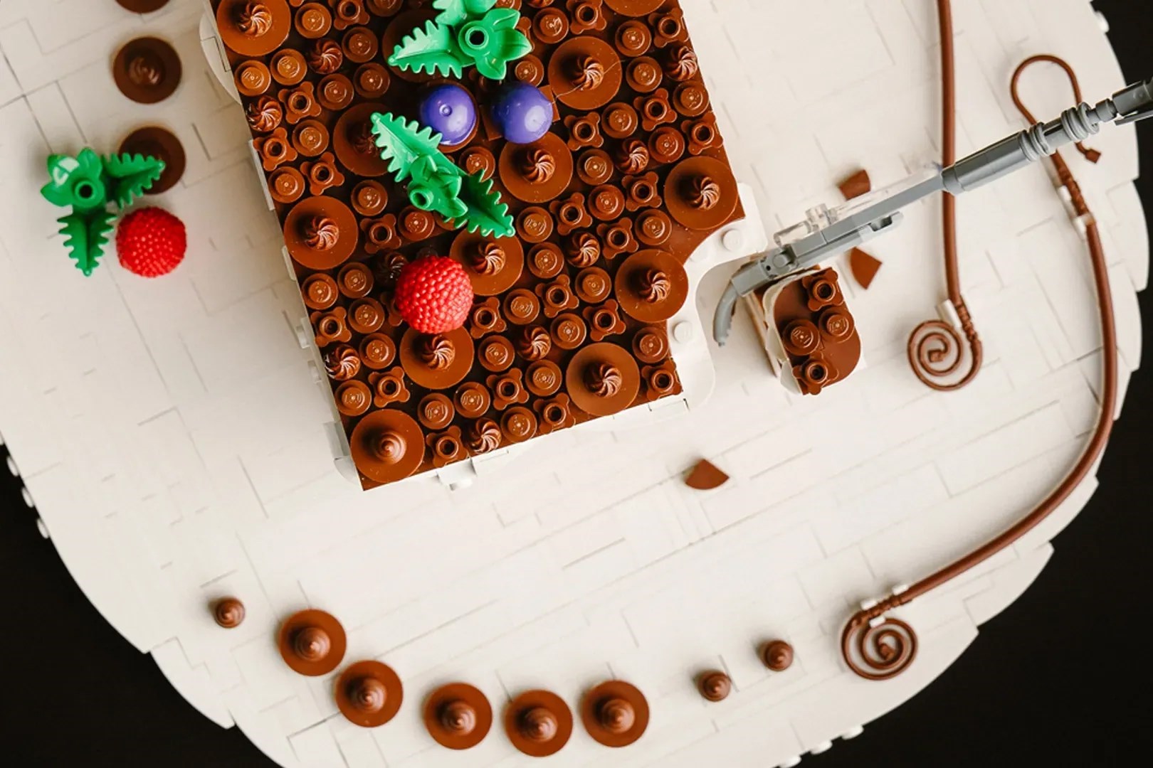 Izgleda kao pravi desert, ali zapravo je složen od više od tisuću kockica