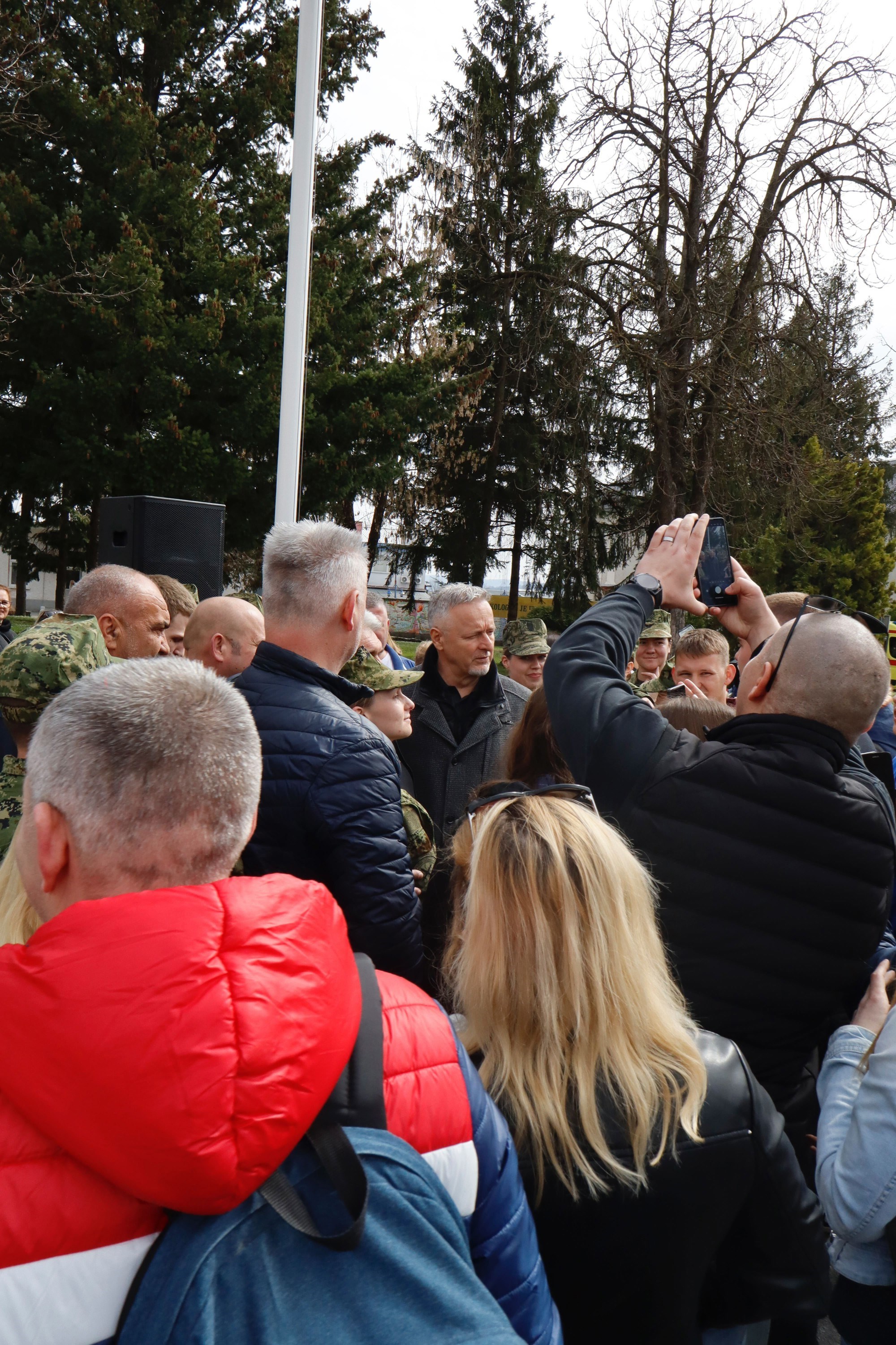 FOTO Ludnica oko Thompsona u Požegi. Diva: Ne znam kako ću ćaću odavde spasit