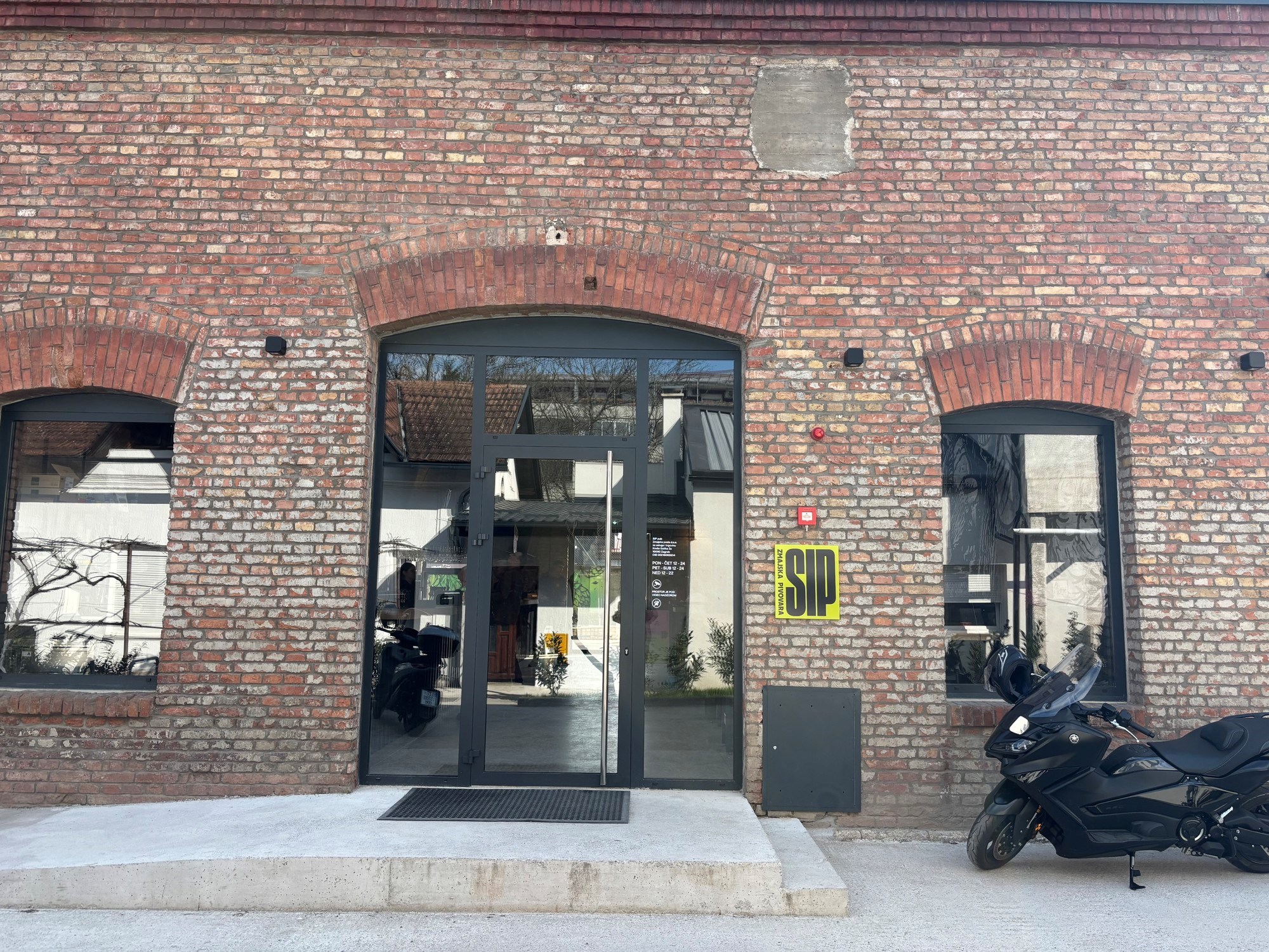 Ovaj mjesec svi pričaju o novootvorenom SIP pubu u Zagrebu. Posjetila sam ga