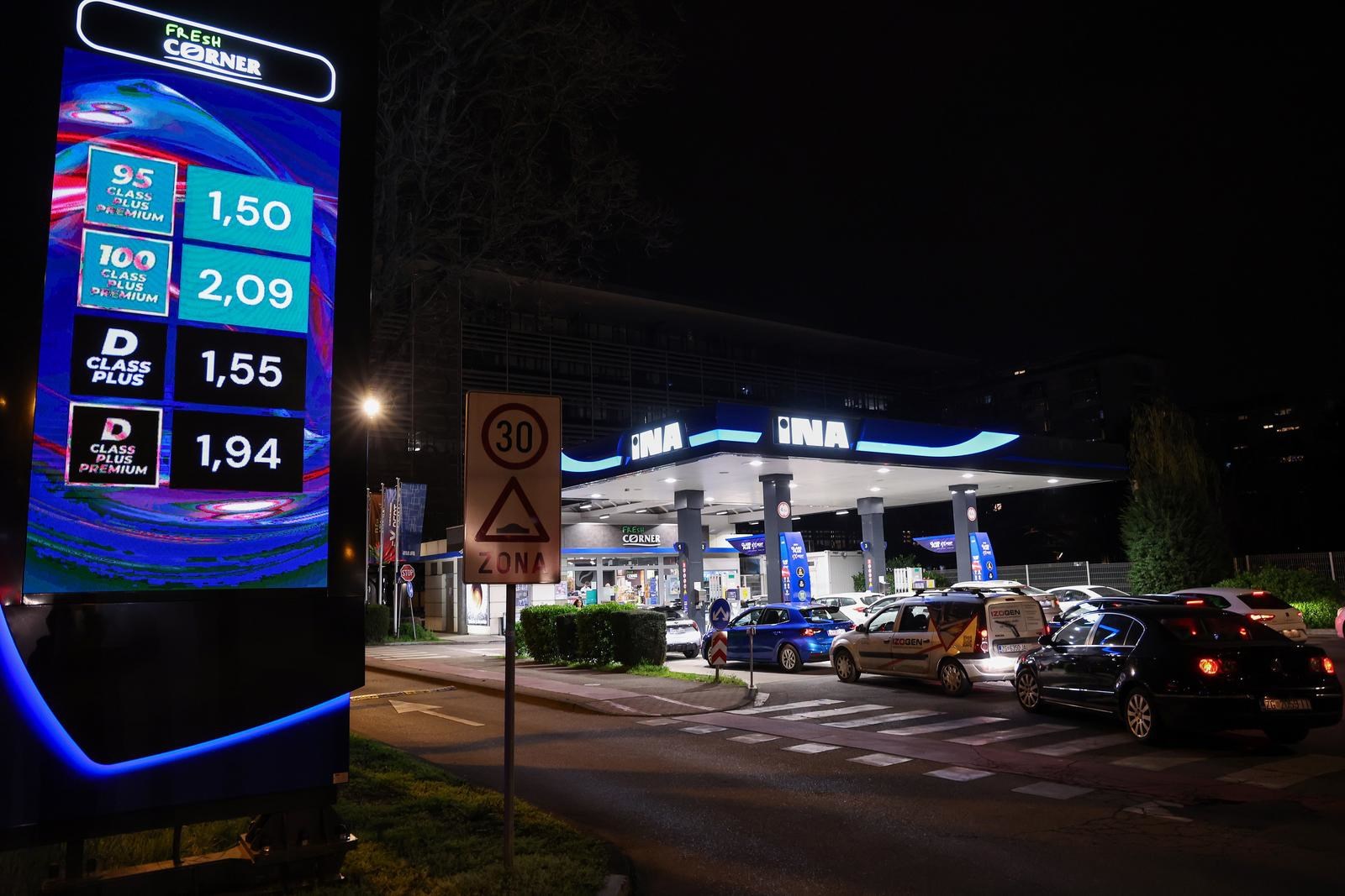 Nove cijene goriva: Gužve na pumpama, ima i nestašica. "U Splitu točio bačvu po bačvu"