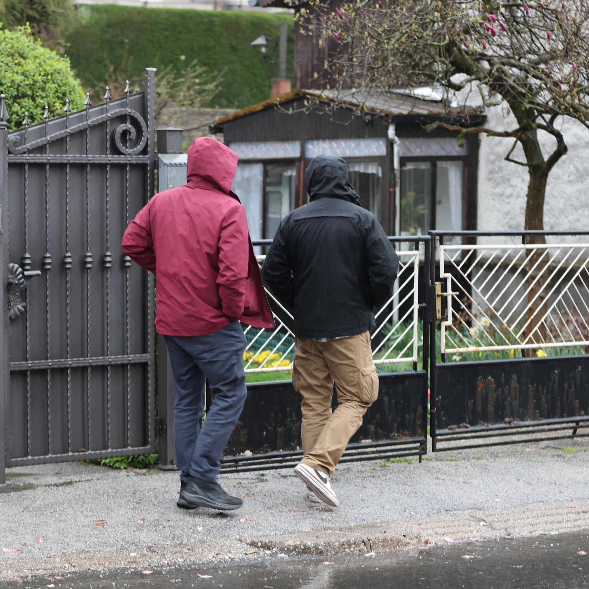 Ispred kuće Vedrana Pavleka
