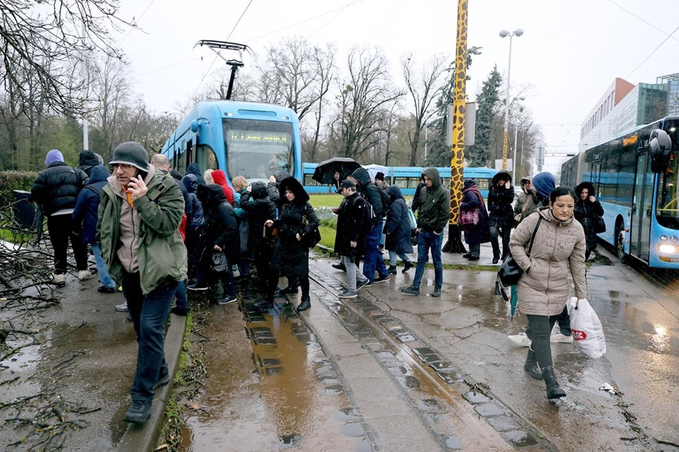  Oštećeni tramvajski vodovi, nema prometa između Maksimira i Dubrave 