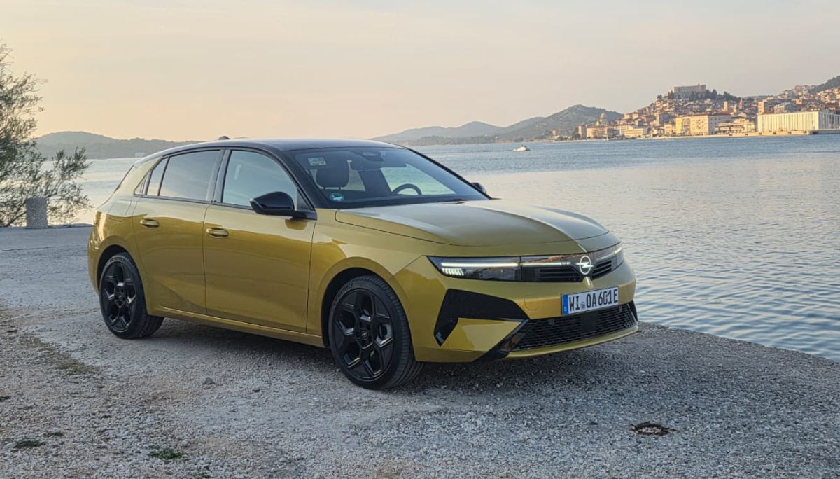 Nova Opel Astra predstavila se svijetu u Šibeniku. Isprobali smo je