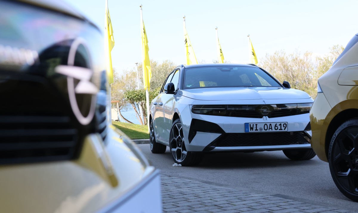 Nova Opel Astra predstavila se svijetu u Šibeniku. Isprobali smo je