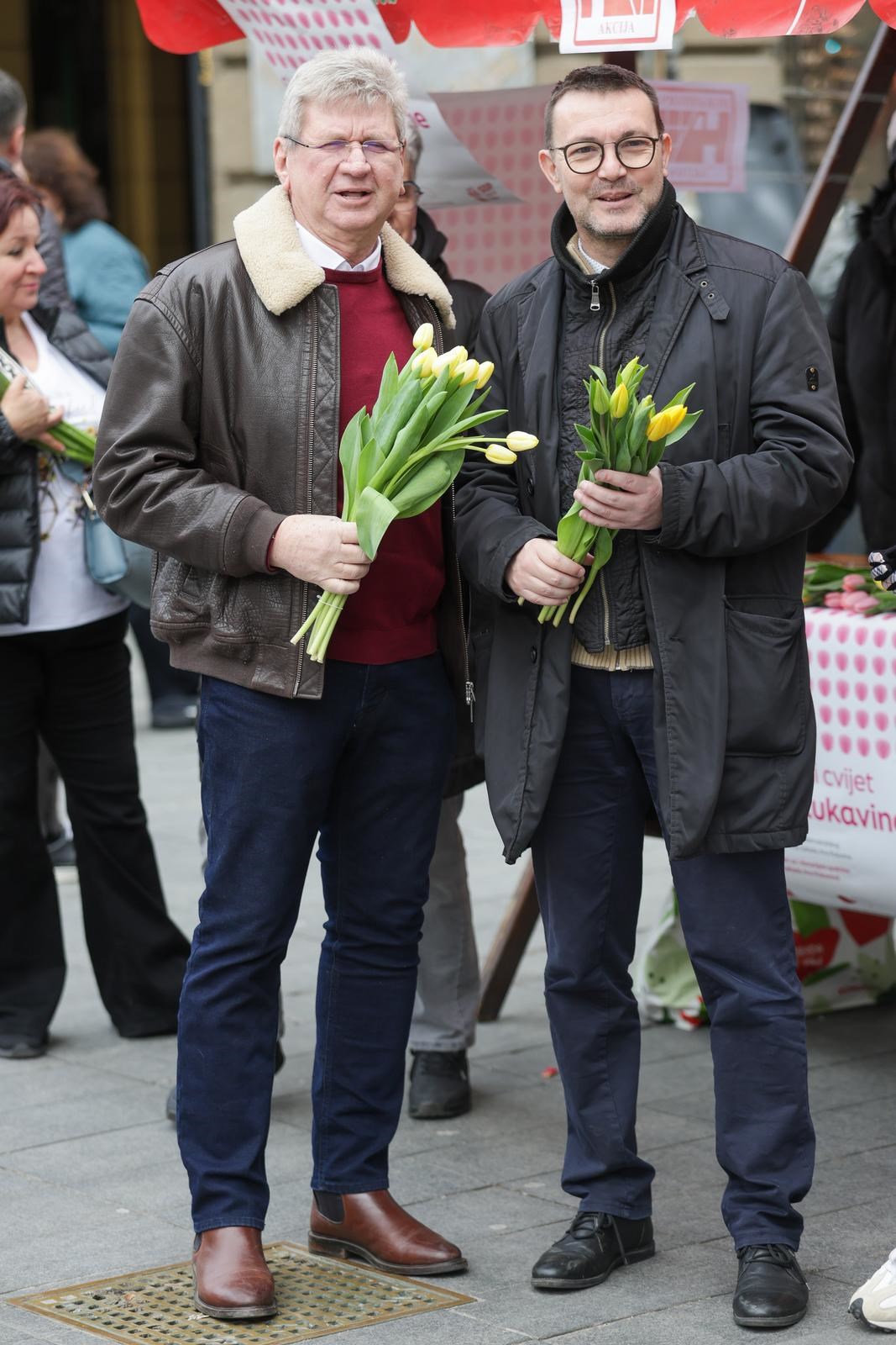 FOTO Poznati nakon ružnog vremena upijali sunce na špici, pogledajte tko je sve bio