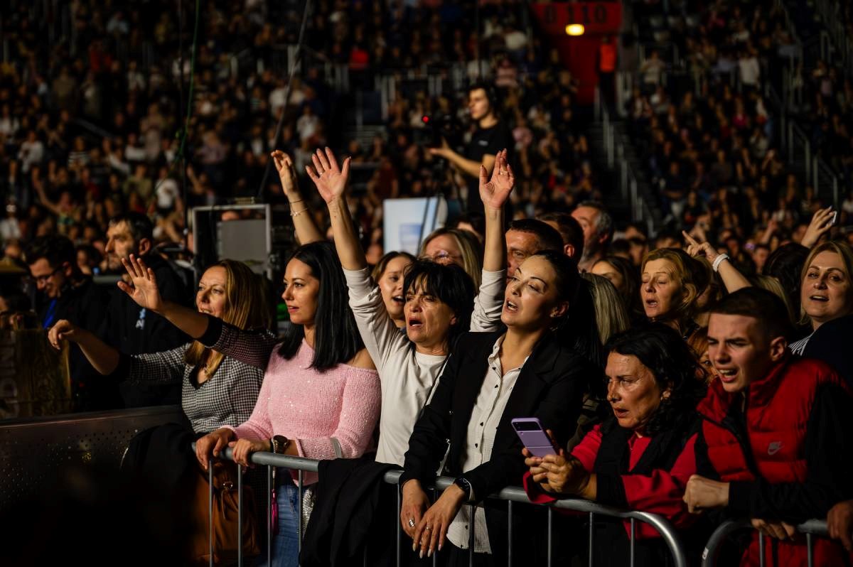 FOTO U Areni Zagreb održan koncert Sjećanje na Tomu Zdravkovića