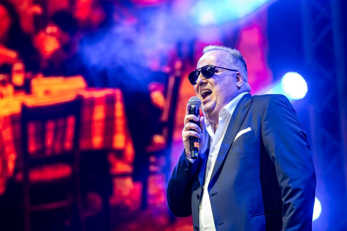 FOTO U Areni Zagreb održan koncert Sjećanje na Tomu Zdravkovića