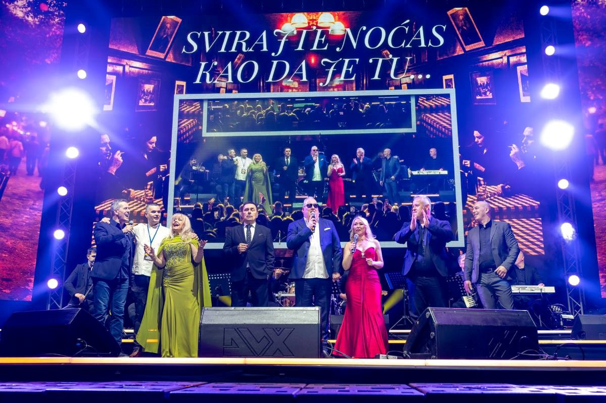 FOTO U Areni Zagreb održan koncert Sjećanje na Tomu Zdravkovića