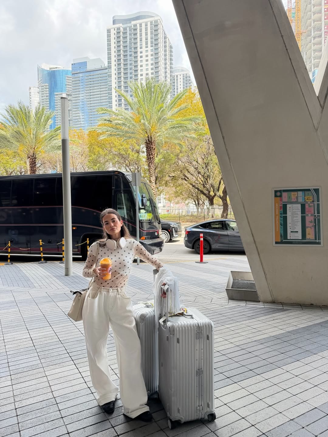 Dok je Duje Ćaleta-Car s Vatrenima u Orlandu, Adriana pokazala kako uživa u Miamiju