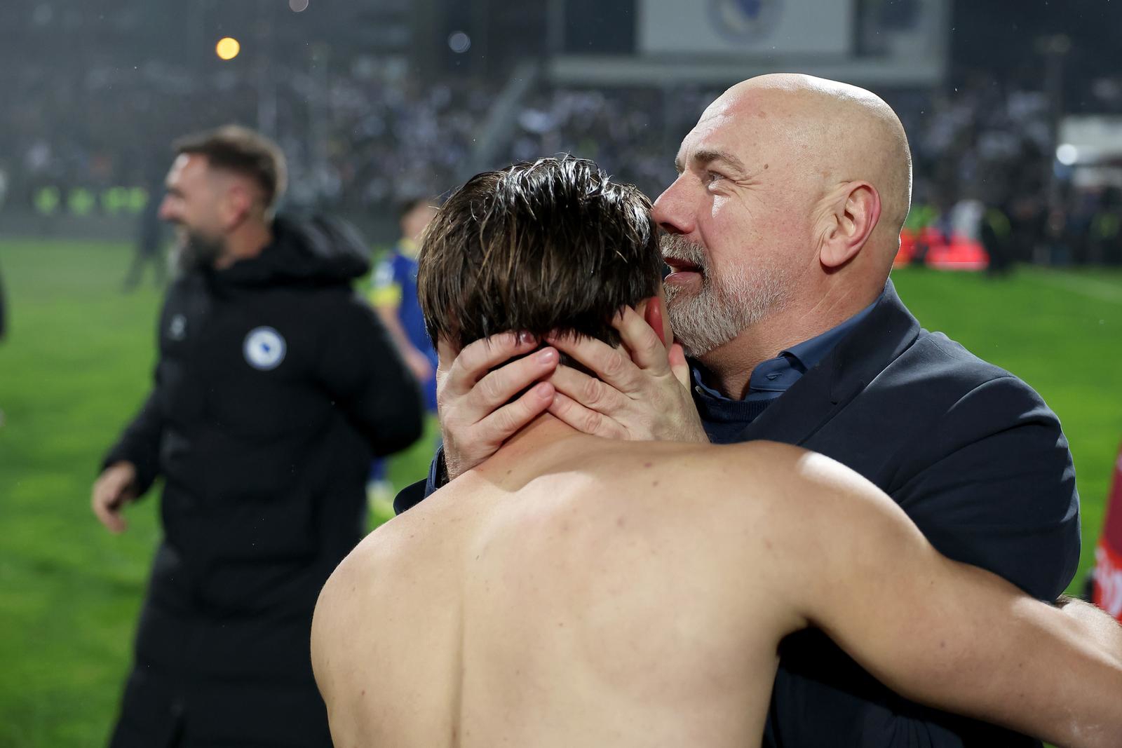 Suze i zagrljaji u Zenici: Emotivni trenuci nakon plasmana BiH na Svjetsko prvenstvo