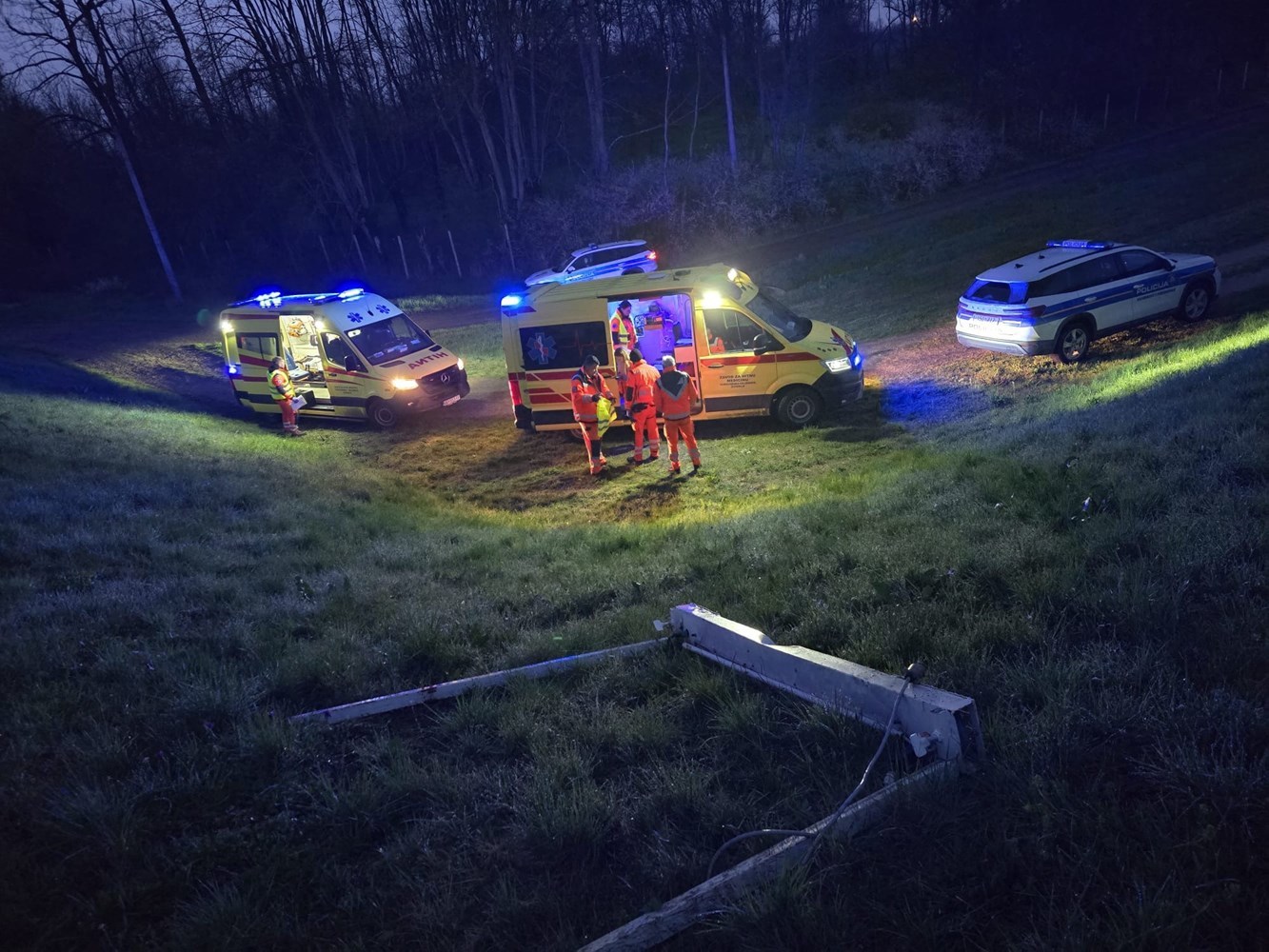 Spasilačka akcija kod Babine Grede, izvučeno 30 ljudi. Plenković: Prevrnuli se čamci