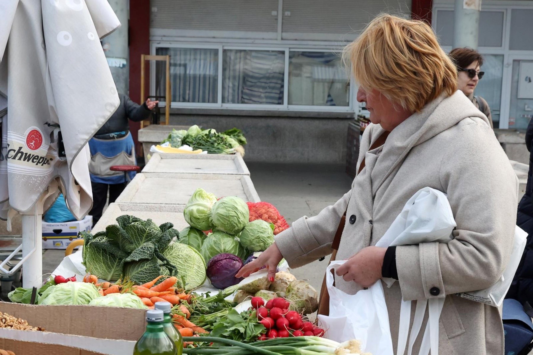 FOTO Pogledajte ponudu na šibenskoj tržnici uoči najvećeg kršćanskog blagdana Uskrsa