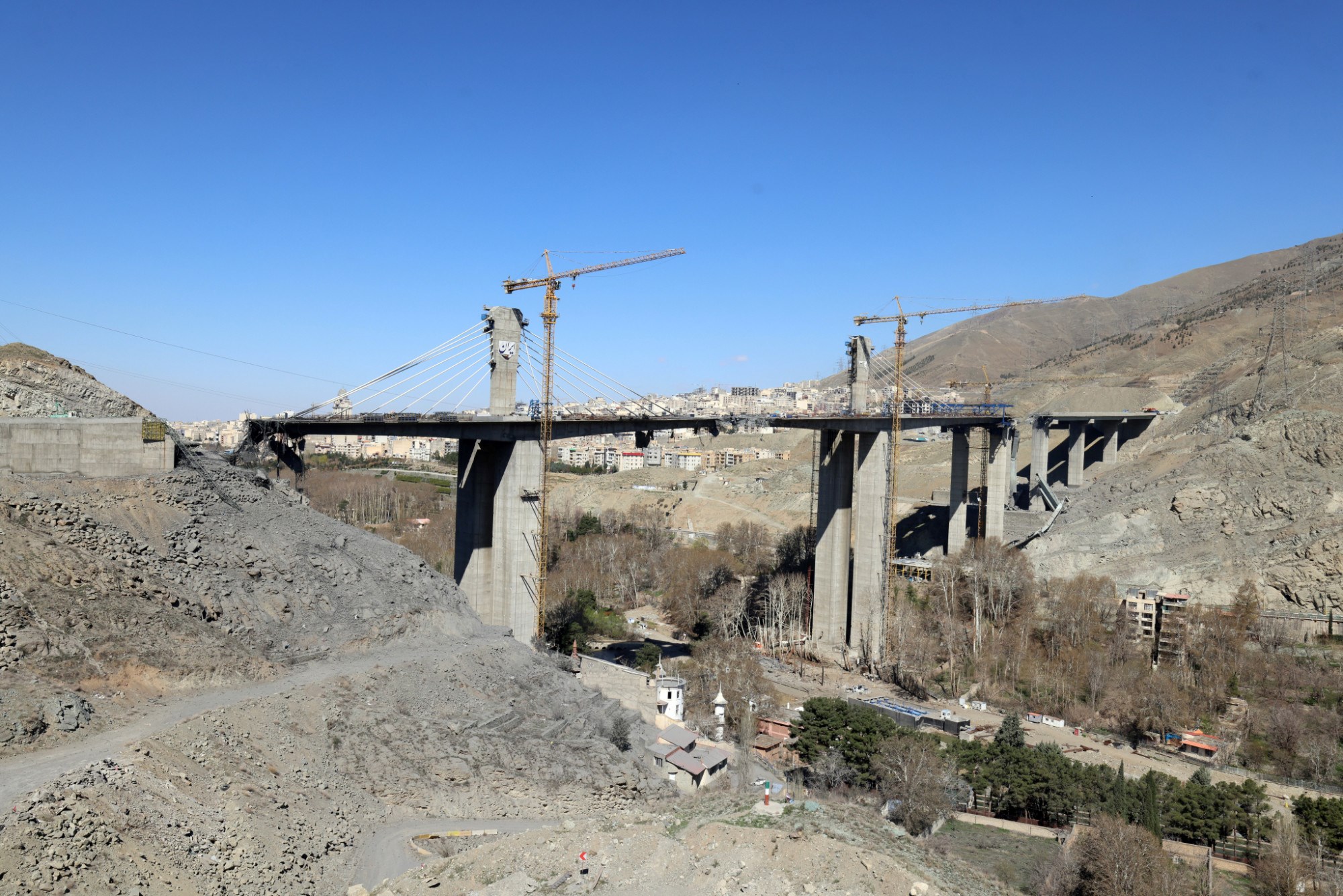 FOTO Pogledajte kako najviši most u Iranu izgleda nakon napada