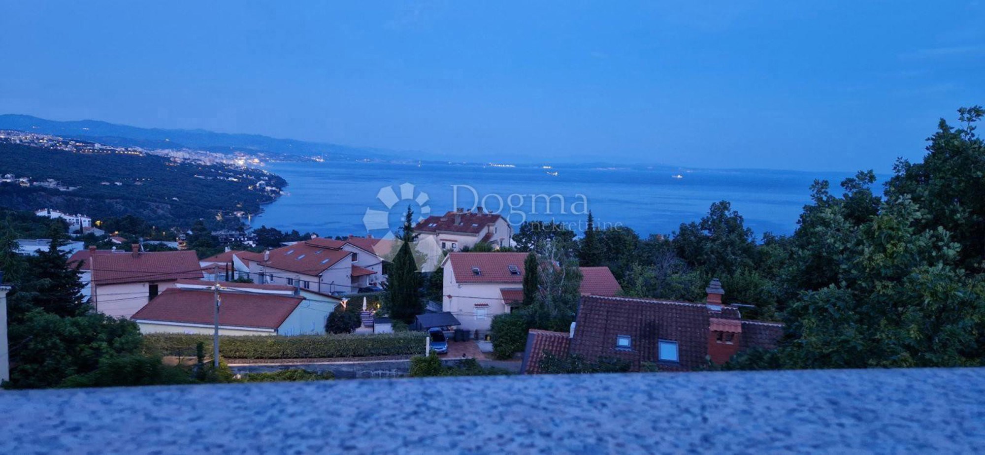 Prodaje se stan kod Opatije, cijena mu je pala. Pogledajte fotke