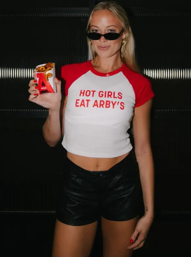 Bila je prosječna košarkašica. Jednim potezom postala je model koji zarađuje milijune