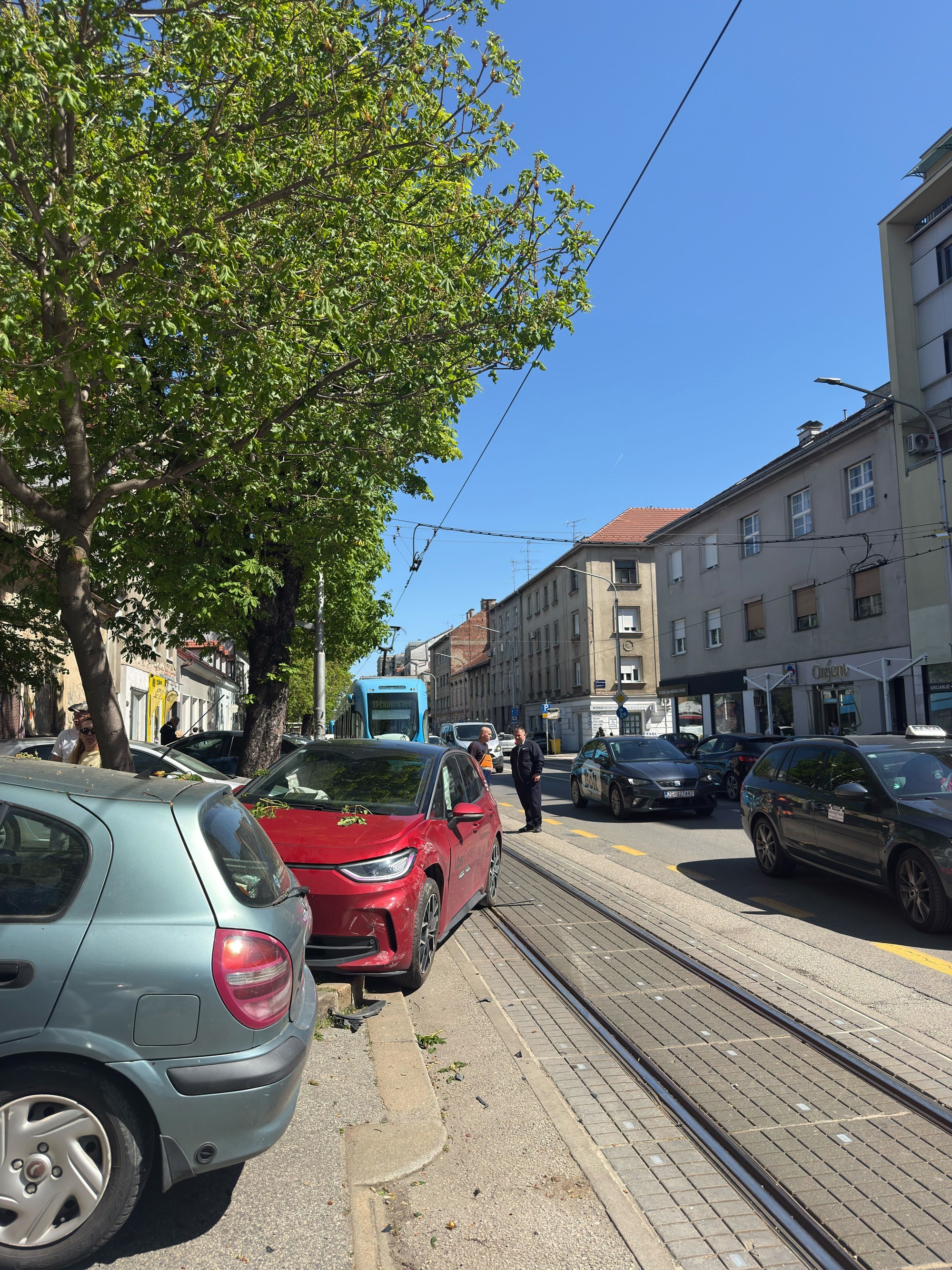 VIDEO Krenuo tramvajski promet na Maksimirskoj nakon prometne nesreće