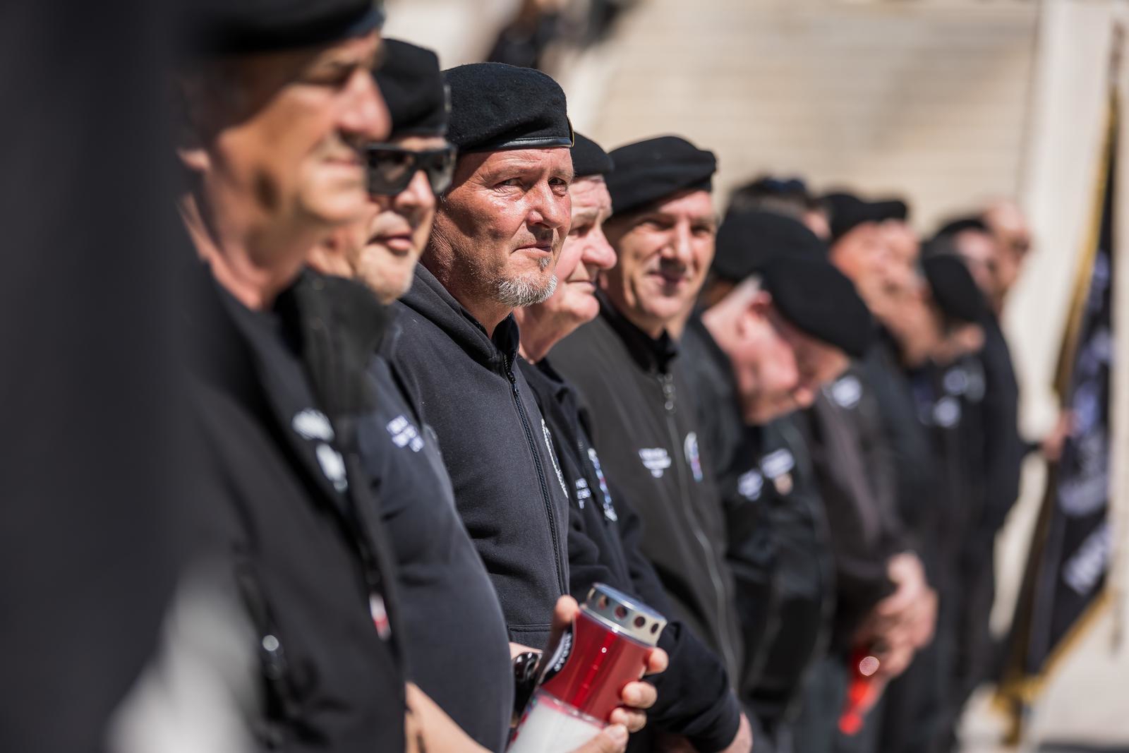 FOTO Na Skejinom mitingu u Splitu vikali ZDS, spominjali šišmiše i vrane
