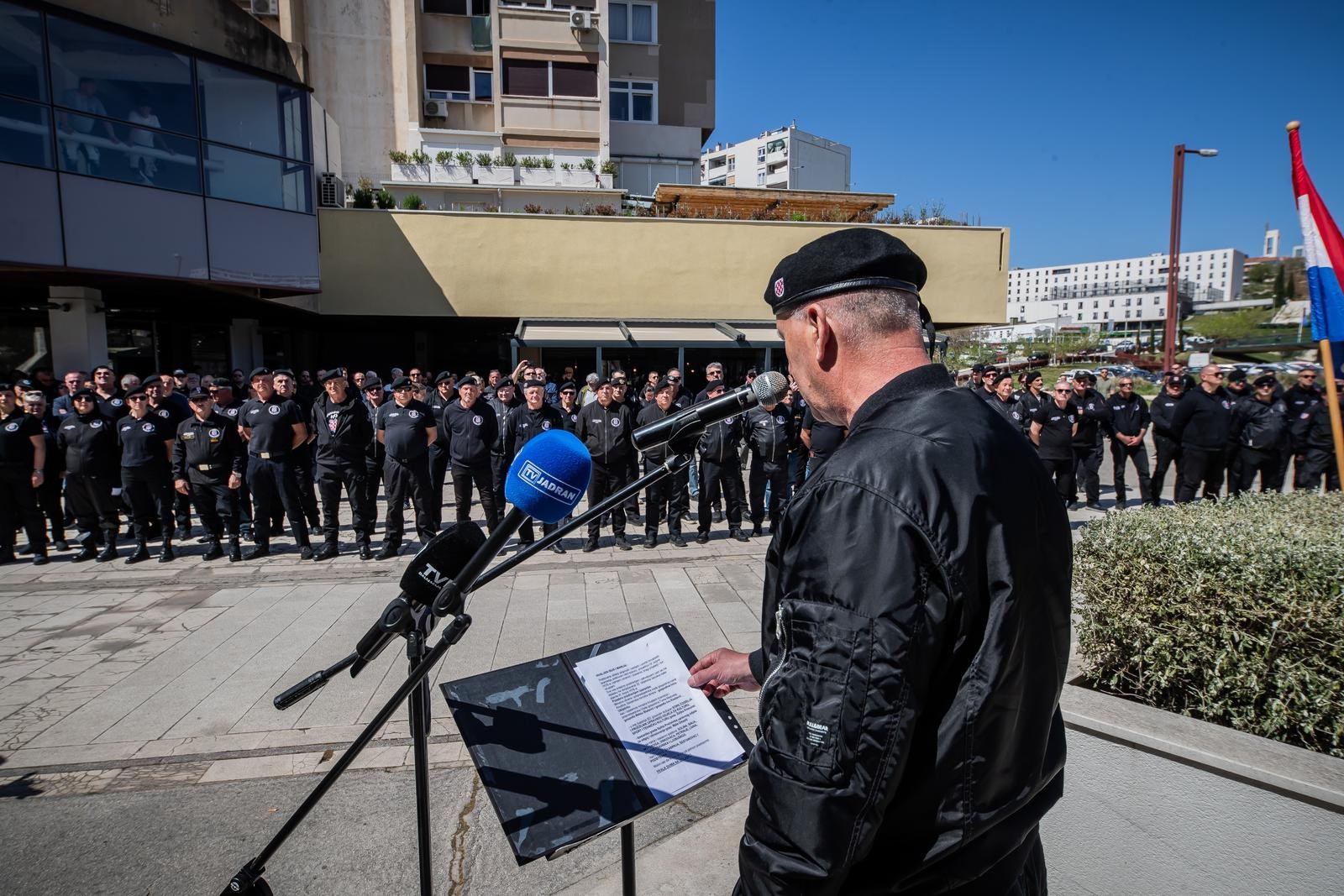 FOTO Na Skejinom mitingu u Splitu vikali ZDS, spominjali šišmiše i vrane