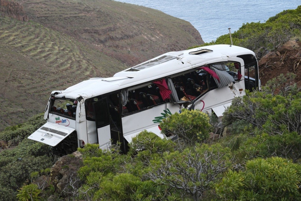 Britanac poginuo, 27 ozlijeđenih u autobusnoj nesreći na Kanarskim otocima