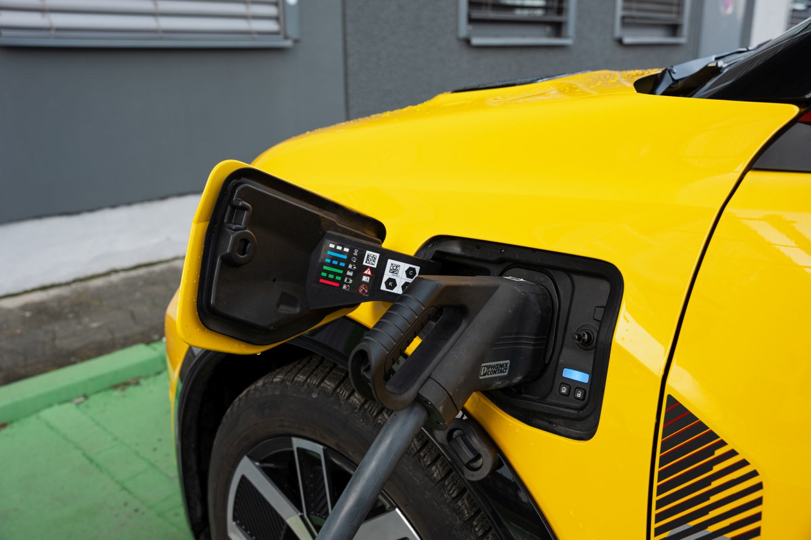 Renault 5 je oživio i to na kakav način. Vozili smo retro atrakciju