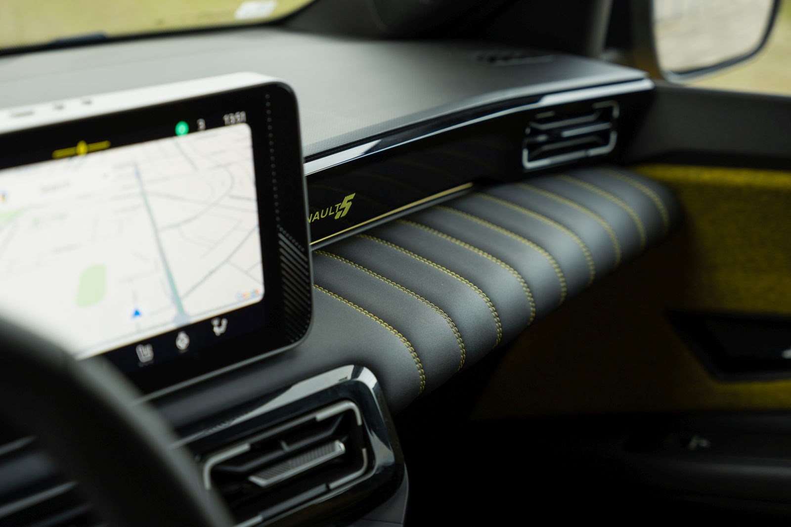 Renault 5 je oživio i to na kakav način. Vozili smo retro atrakciju