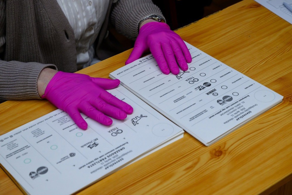 Orban teško poražen. Magyaru stižu čestitke sa svih strana. Oglasio se Kremlj