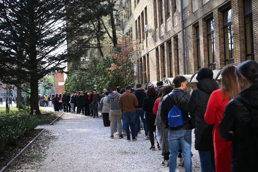Orban teško poražen. Magyaru stižu čestitke sa svih strana. Oglasio se Kremlj