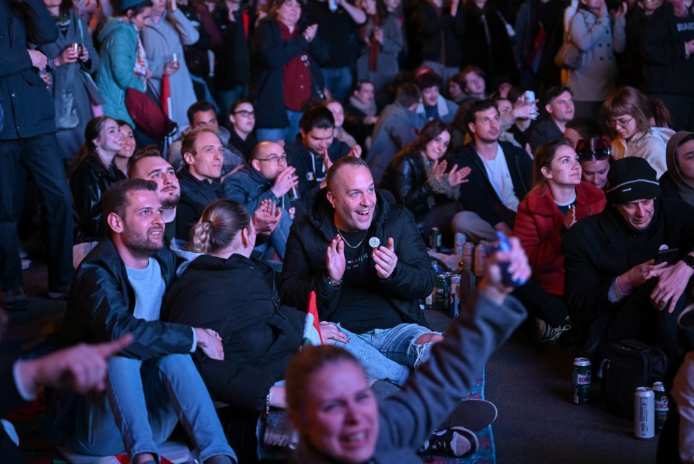Orban teško poražen. Magyaru stižu čestitke sa svih strana. Oglasio se Kremlj