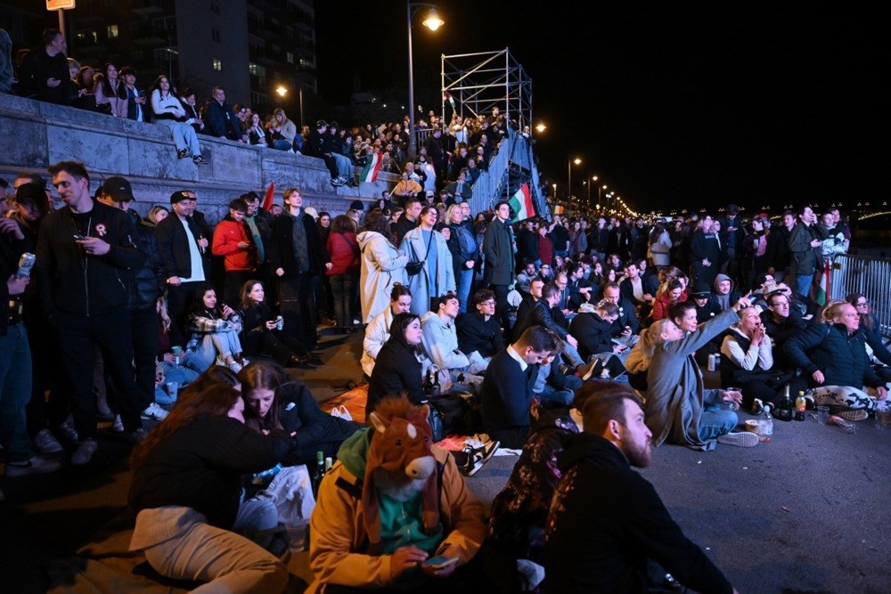 Orban teško poražen. Magyaru stižu čestitke sa svih strana. Oglasio se Kremlj
