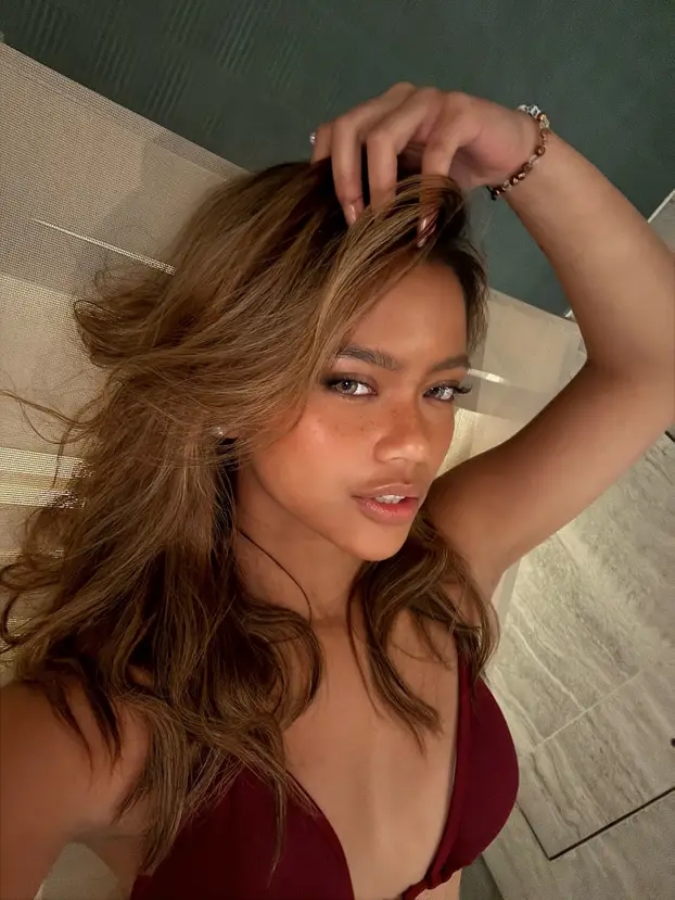 FOTO Atraktivnu vozačicu prate milijuni. San joj je voziti Formulu 1