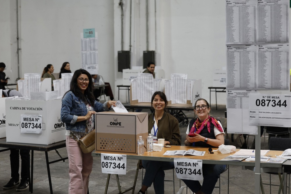 Peru bira predsjednika. Više od 30 kandidata, nema favorita