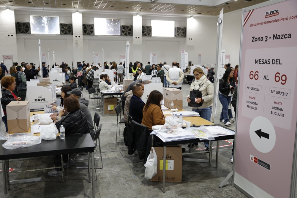 Peru bira predsjednika. Više od 30 kandidata, nema favorita