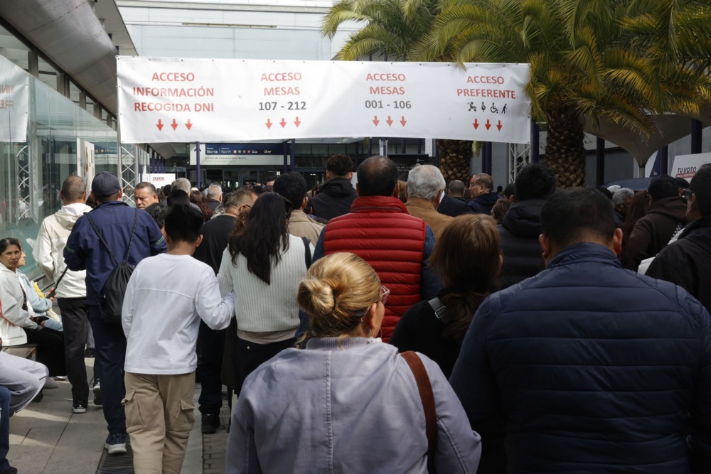Peru bira predsjednika. Više od 30 kandidata, nema favorita