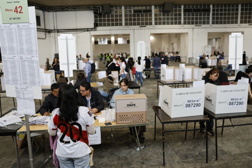 Peru bira predsjednika. Više od 30 kandidata, nema favorita
