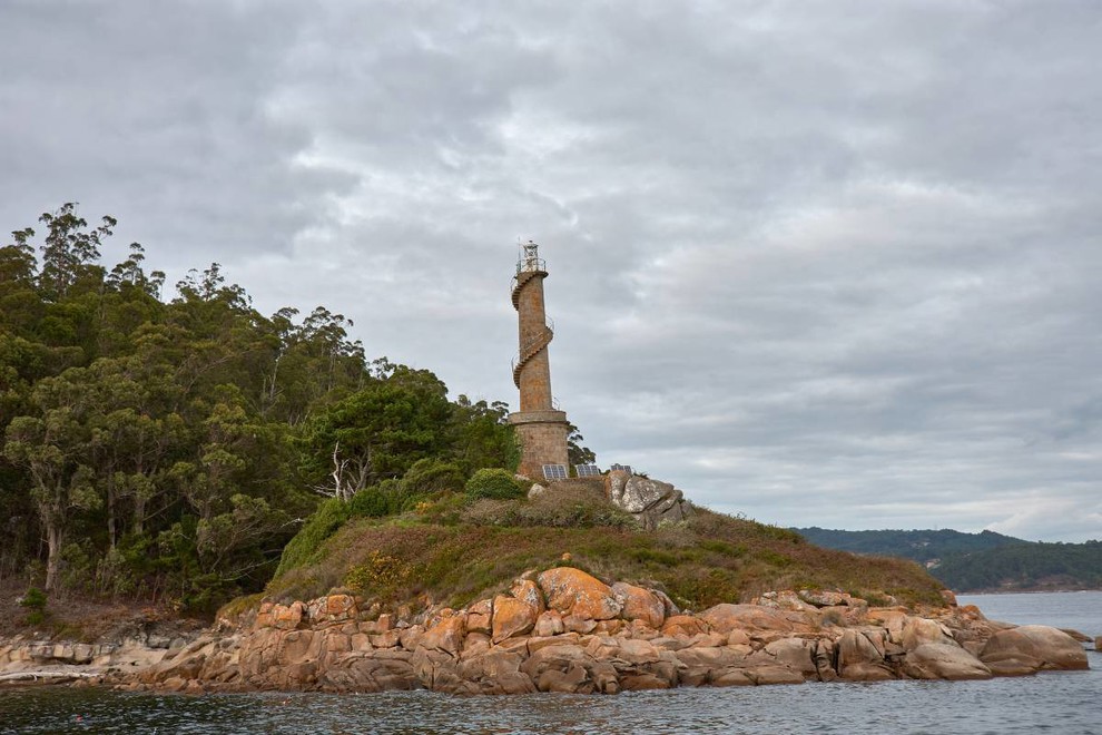 Otok Tambo 