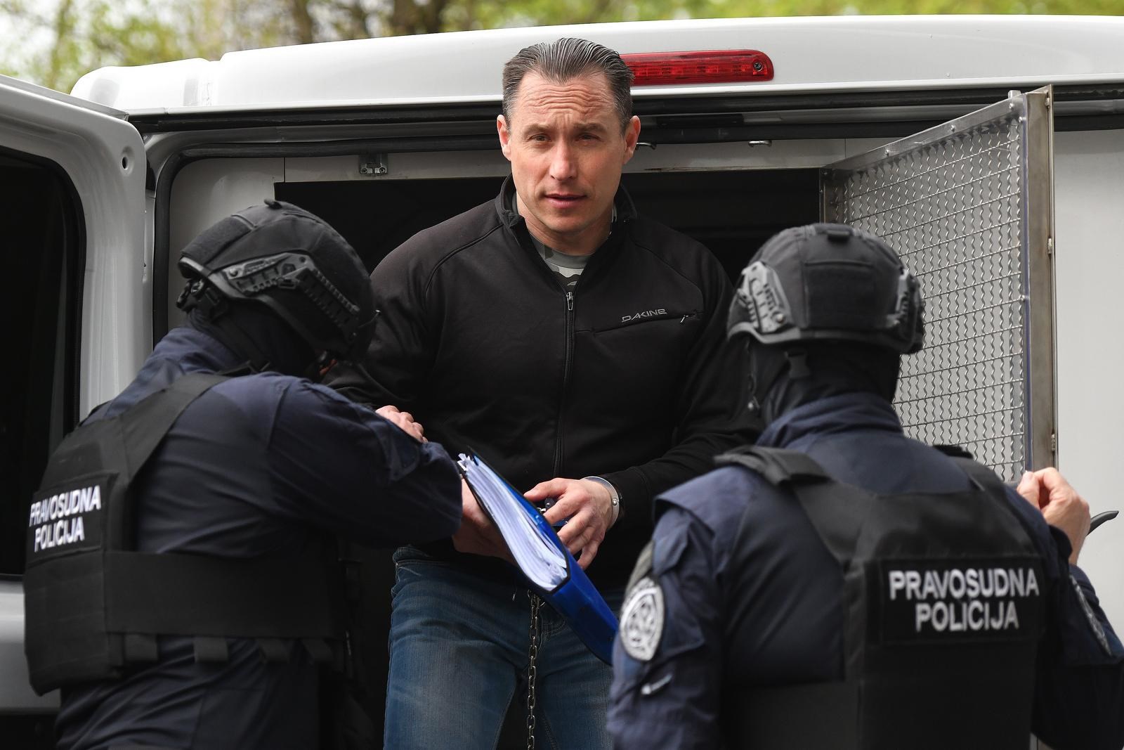 FOTO Srđan Mlađan doveden na sud, dobacio poruku novinarima
