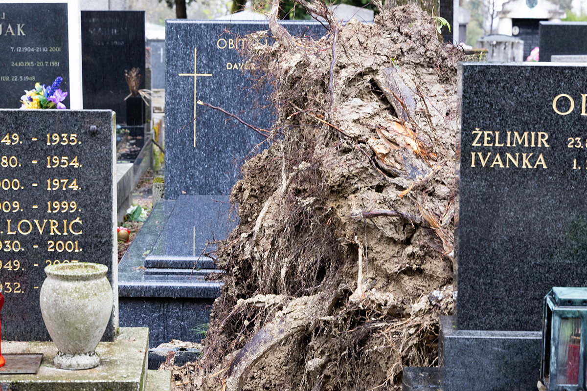 Predivan simbol Zagreba prvo je razorio potres, a onda i oluja. Pogledajte