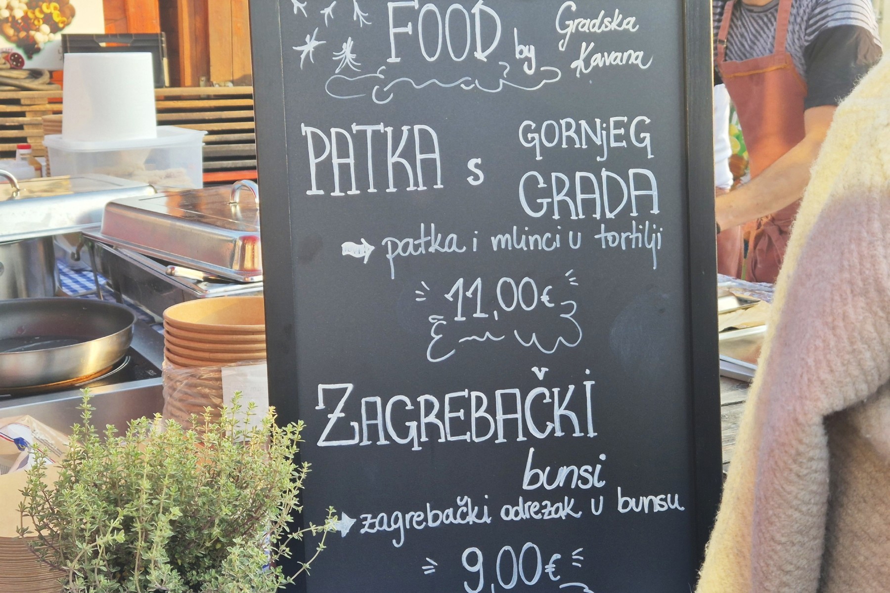 Zagrepčani petkom nakon posla jedu na Kvatriću. Provjerili smo što se nudi (i cijene)