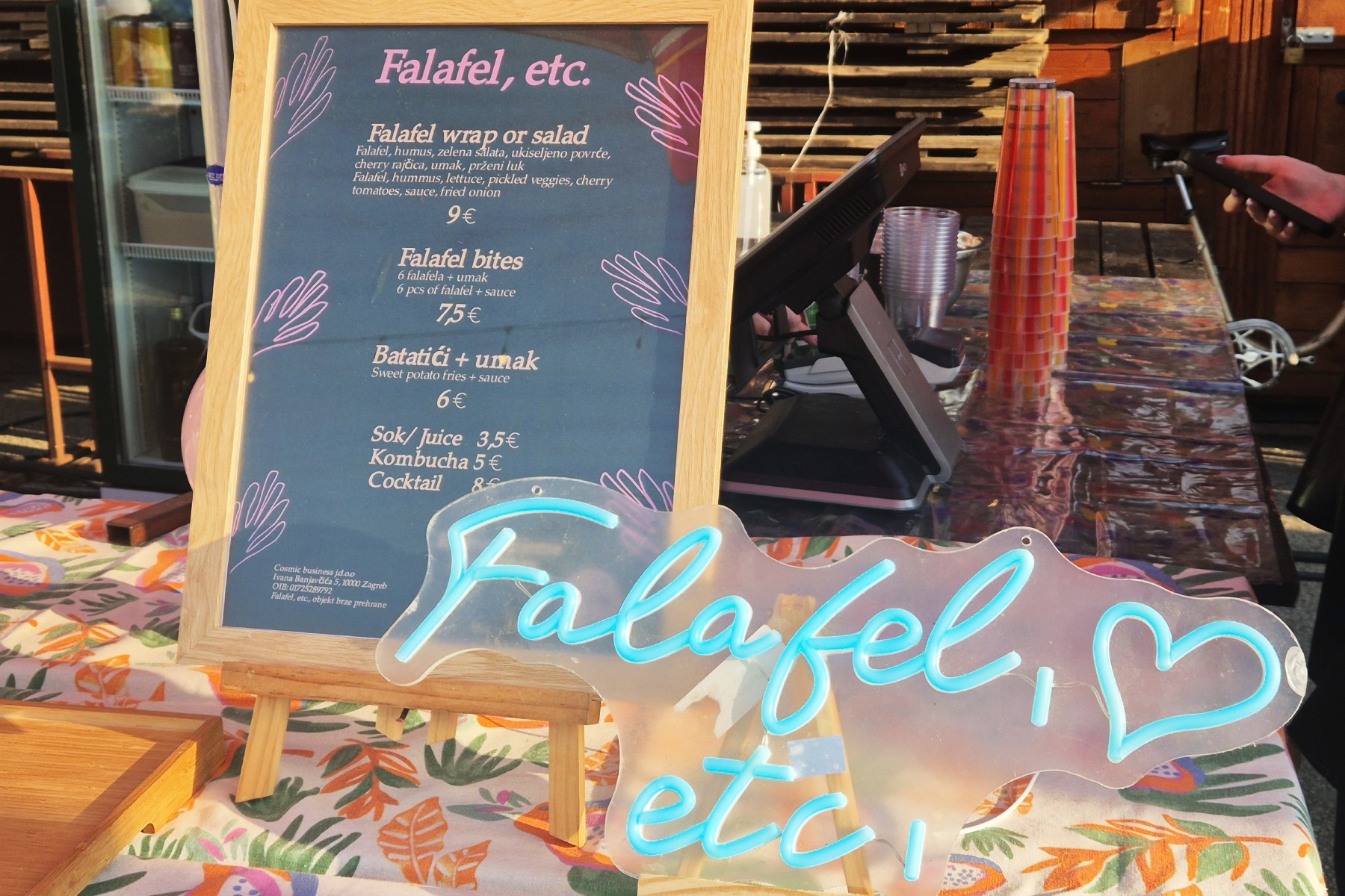 Zagrepčani petkom nakon posla jedu na Kvatriću. Provjerili smo što se nudi (i cijene)