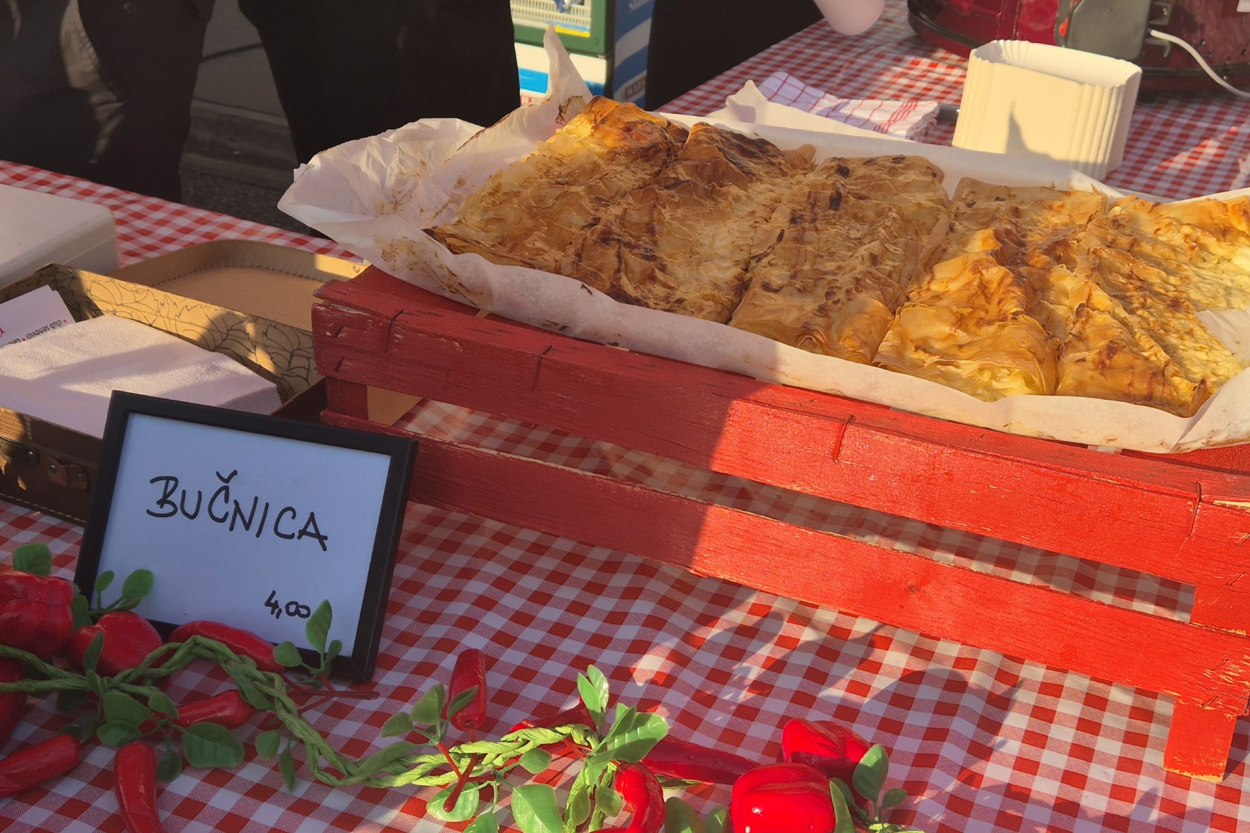 Zagrepčani petkom nakon posla jedu na Kvatriću. Provjerili smo što se nudi (i cijene)