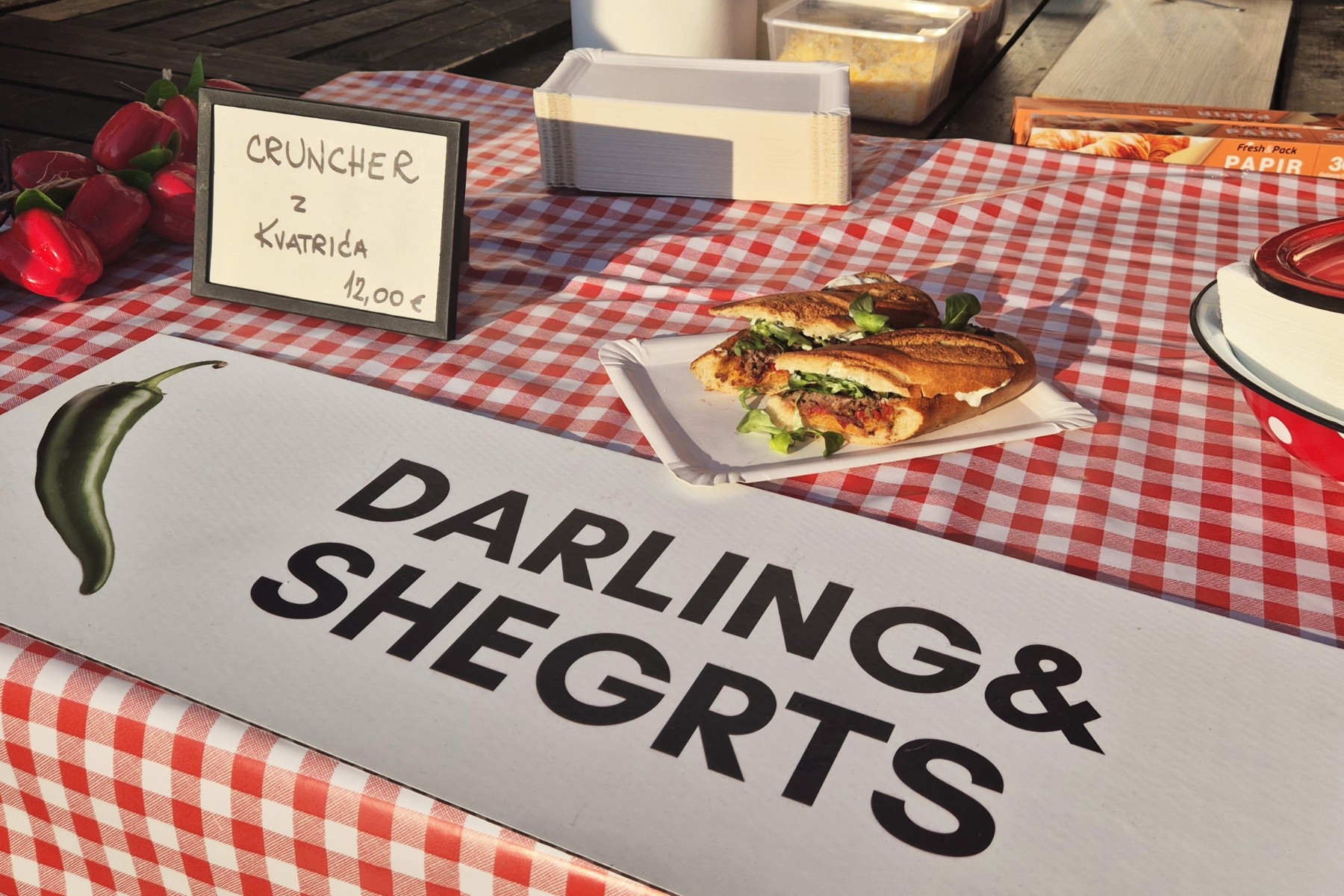 Zagrepčani petkom nakon posla jedu na Kvatriću. Provjerili smo što se nudi (i cijene)