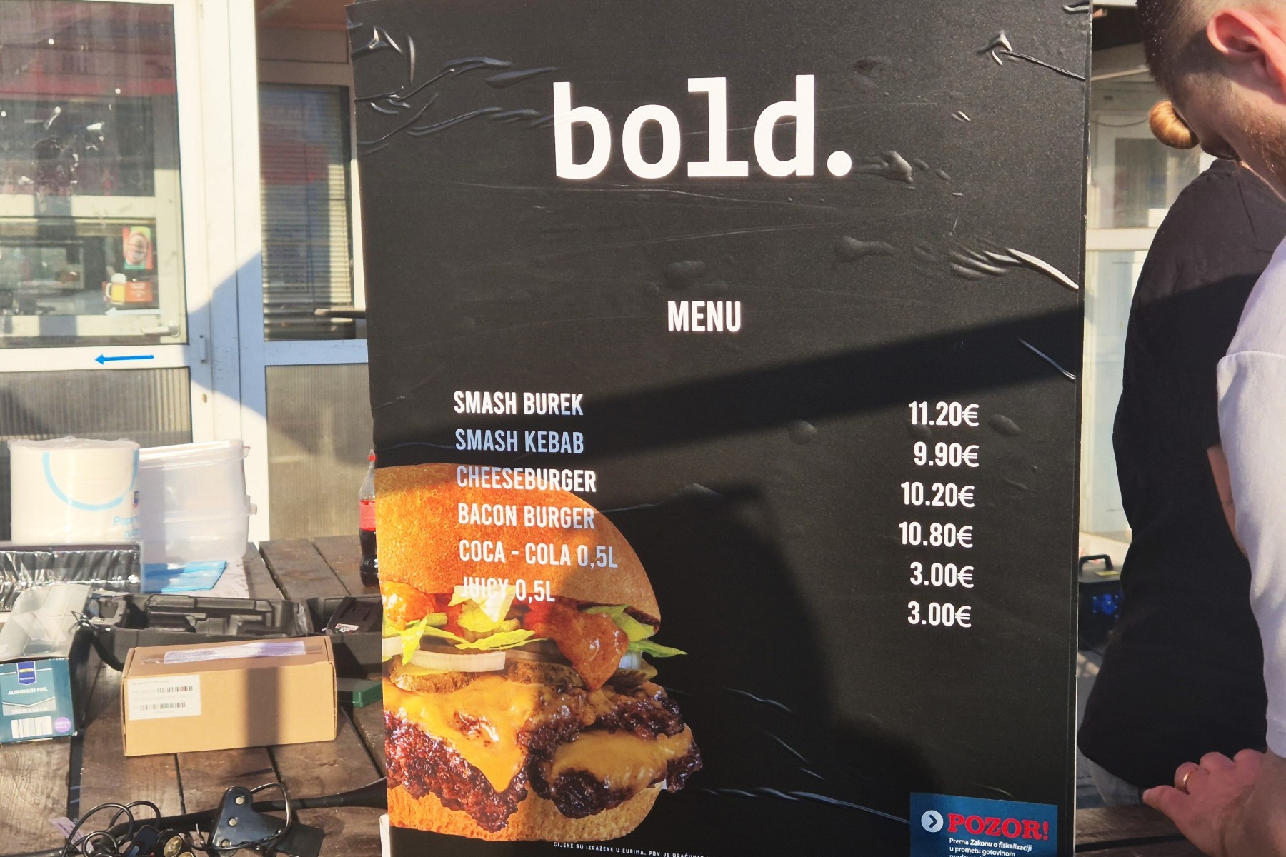 Zagrepčani petkom nakon posla jedu na Kvatriću. Provjerili smo što se nudi (i cijene)