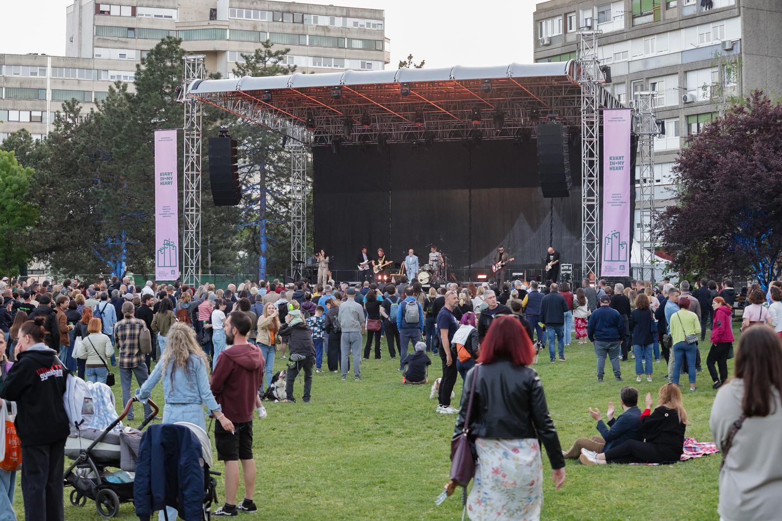 FOTO Stanovnici Dugava su ove subote pjevali hitove grupe Mayales