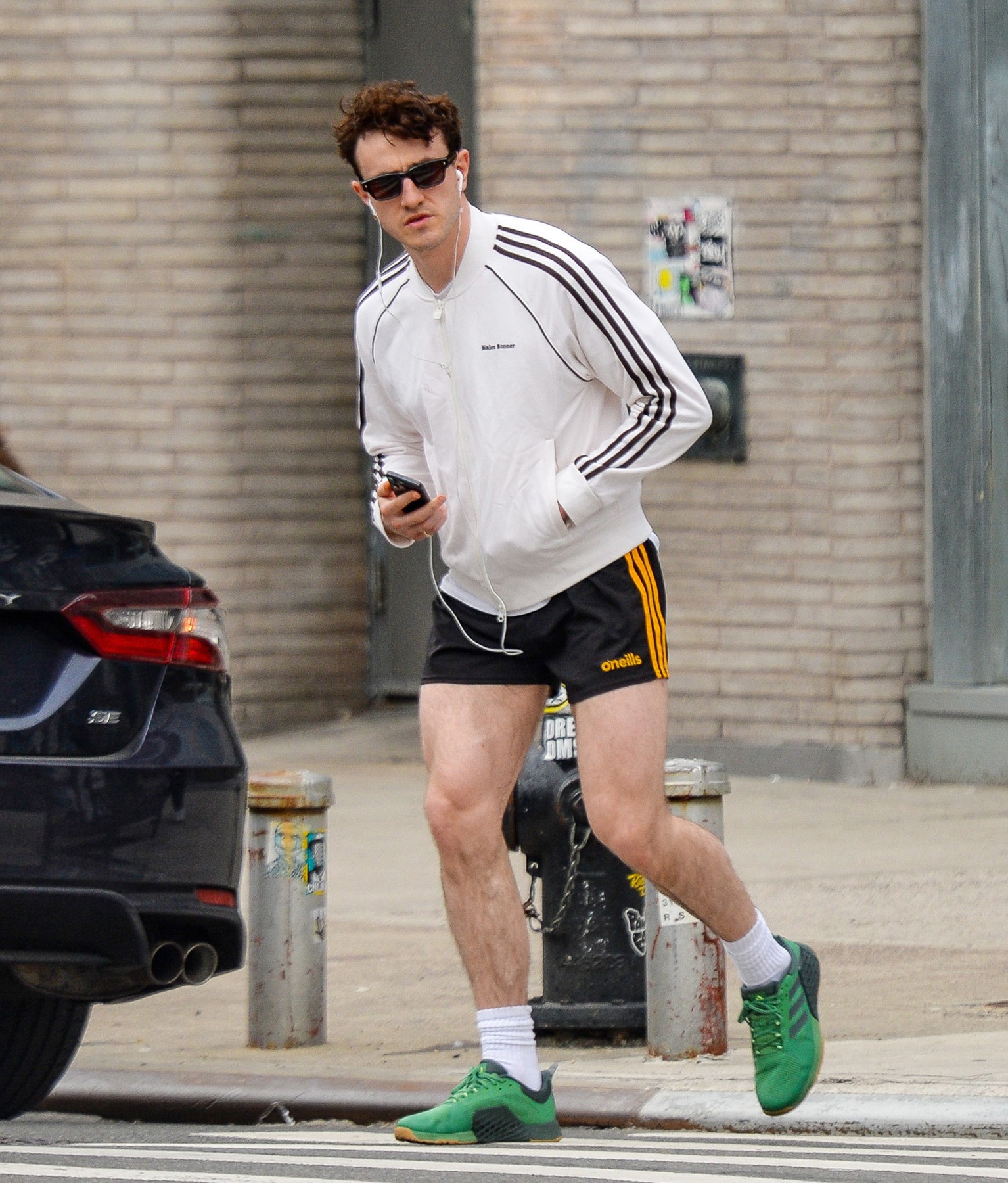 Širi se zabavna teorija o povezanosti muških kratkih hlačica i stanja u ekonomiji