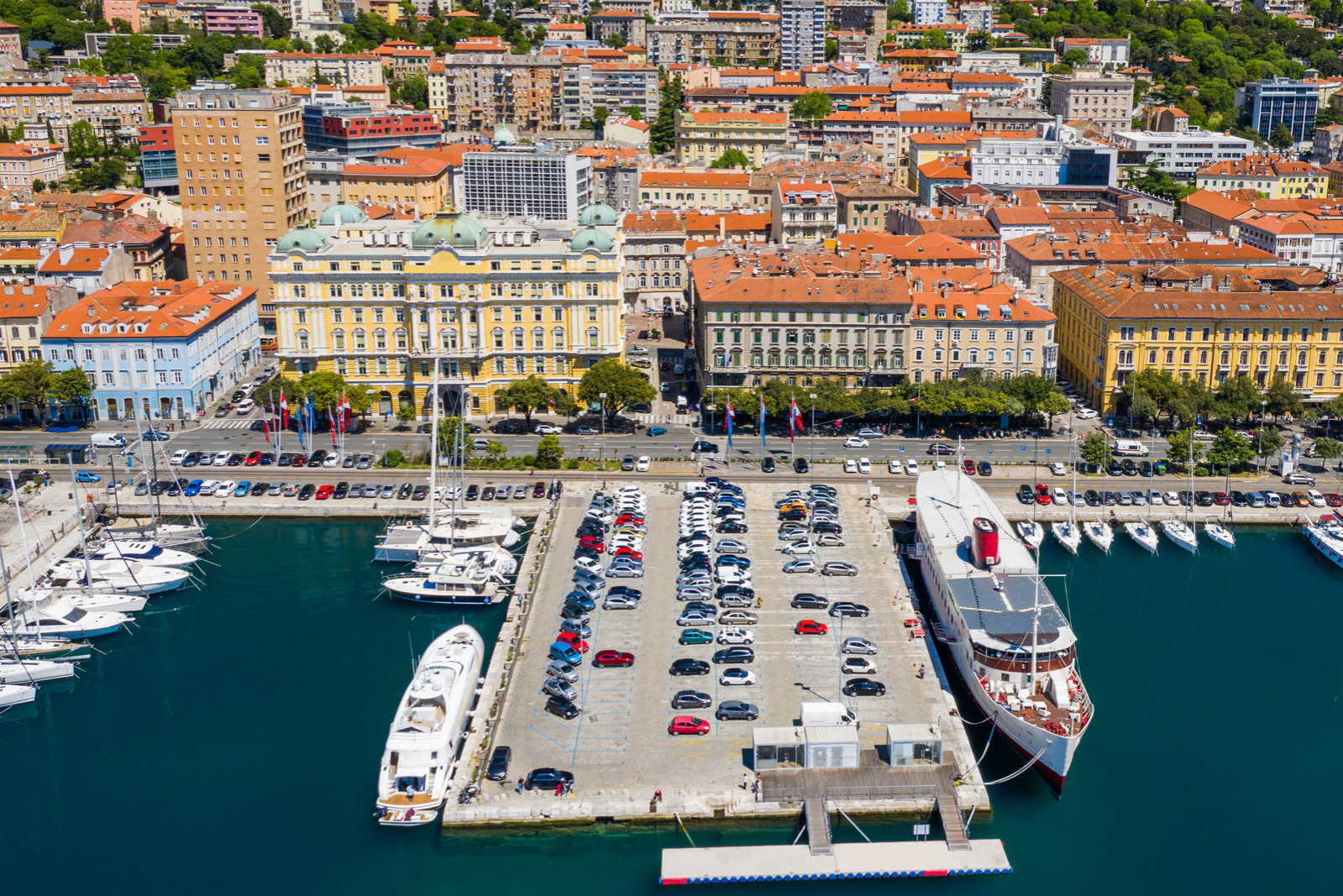 Britanci se raspisali o hrvatskom gradu na obali: "Čaša vina košta i po 2,5 eura"