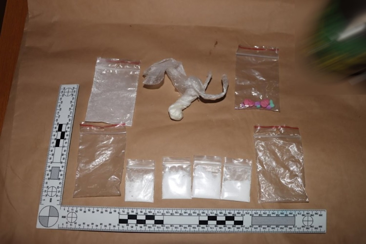 FOTO Policija zatvorila ilegalni klub u Zagrebu. Pogledajte što su sve pronašli