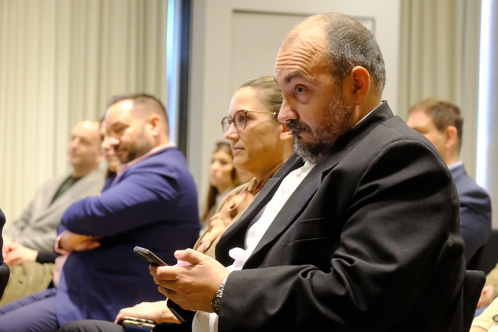 AI odgovara građanima kad komunalci ne rade: Hrvatska tvrtka razvila 0-24h rješenje