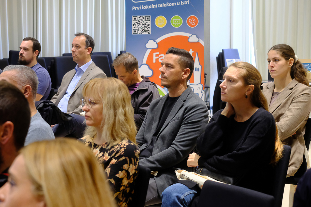 AI odgovara građanima kad komunalci ne rade: Hrvatska tvrtka razvila 0-24h rješenje