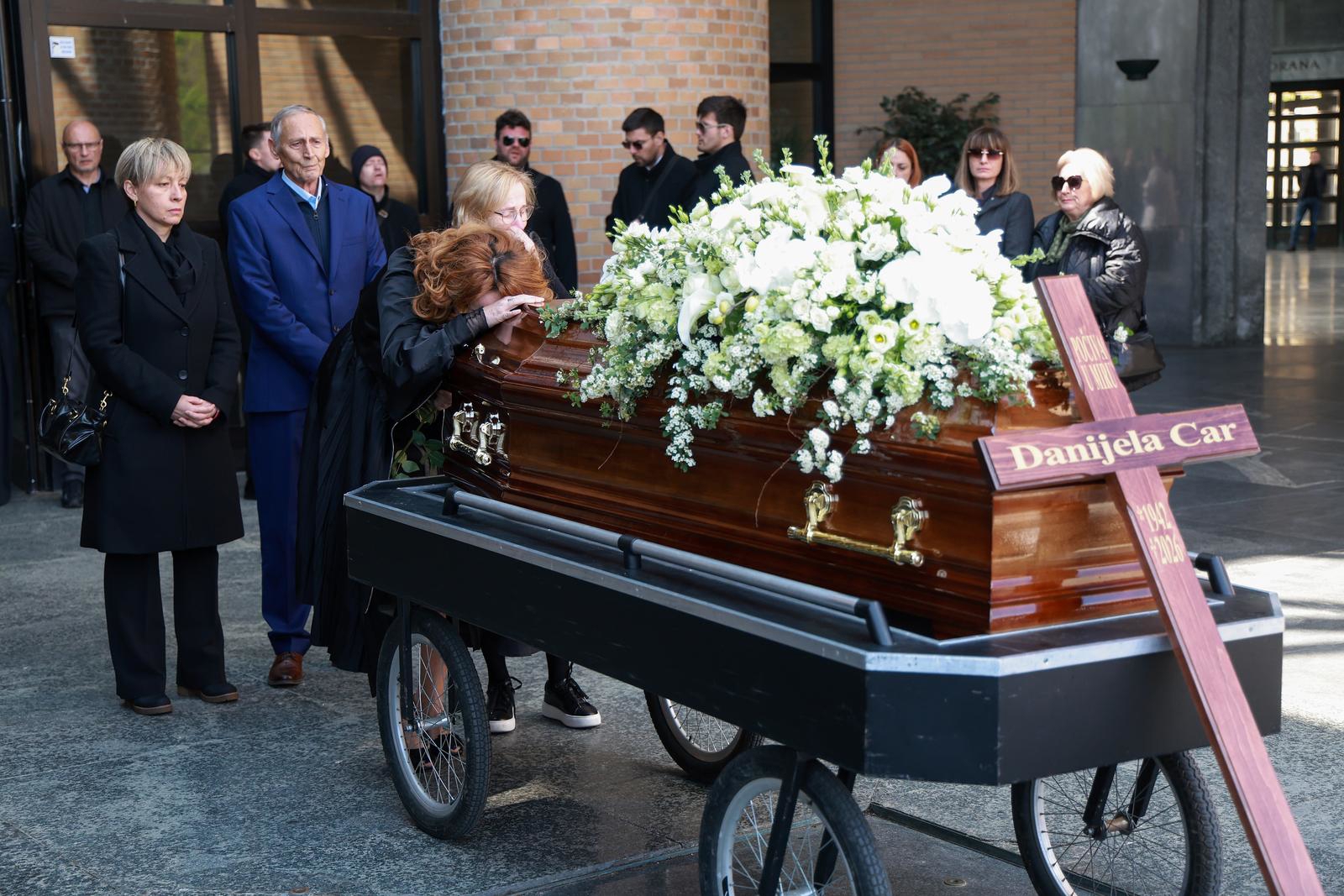 Na zagrebačkom Krematoriju obitelj i prijatelji oprostili su se od Danijele Car