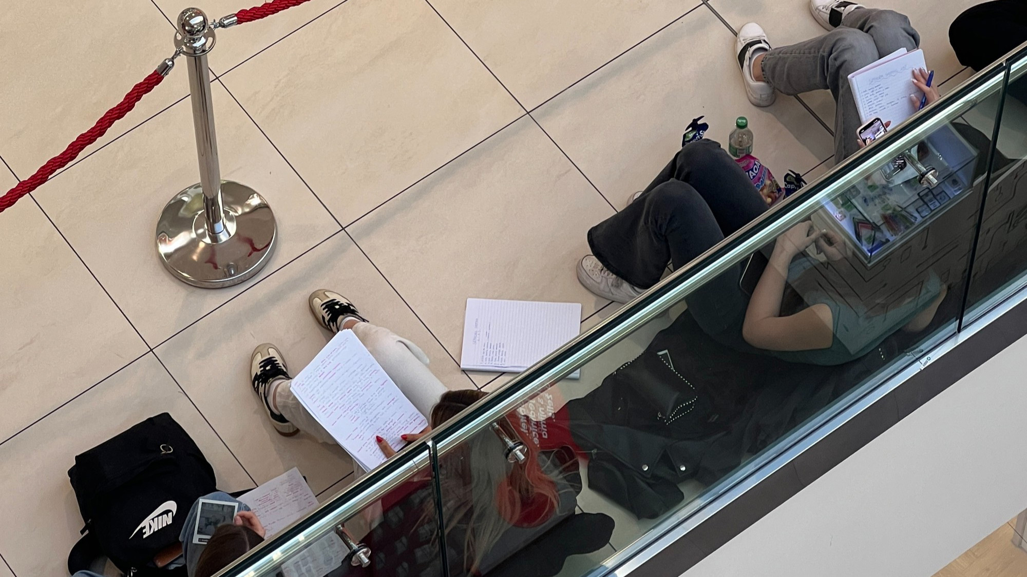 VELIKA GALERIJA Čekanje satima, bureci, zadaće... Kako je Hrvatska dočekala Sephoru